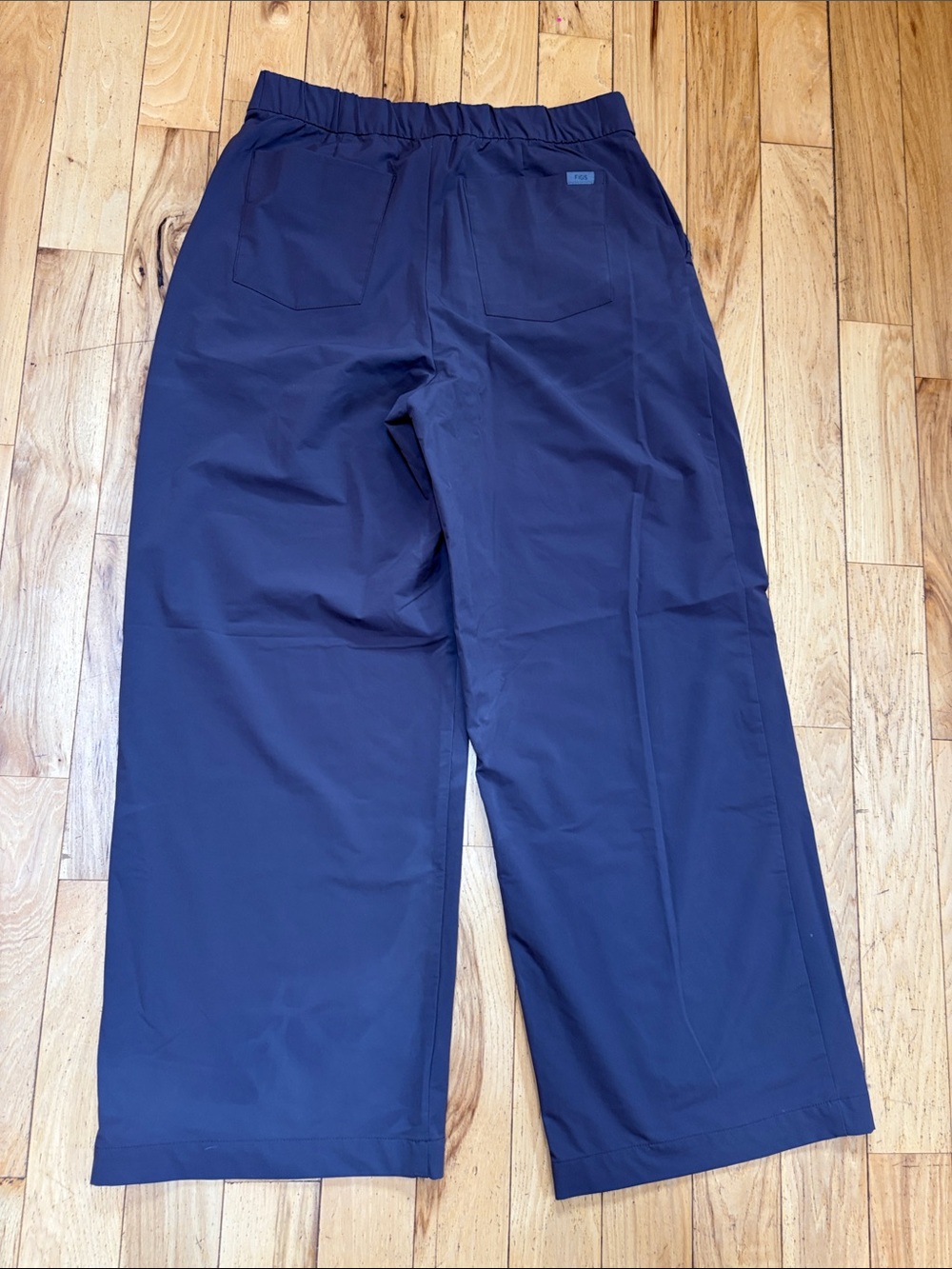 Figs Pro Women’s Wide-Leg Scrub Pants in deep plum (large) - Picture 4 of 10